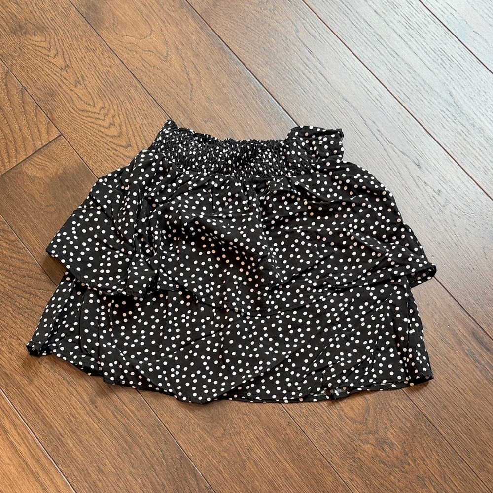 Subdued Juniors Black and White Polka Dot Skirt Small C3-096